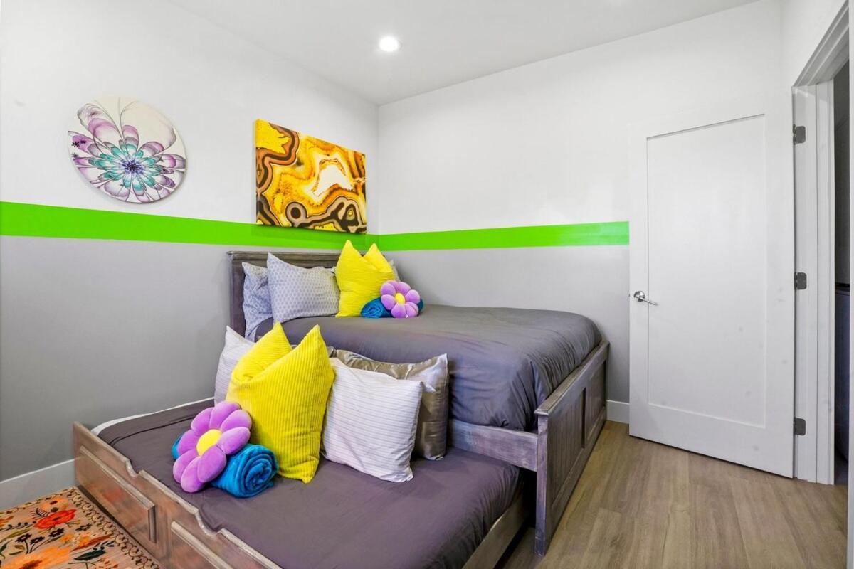 A- Stylish And Comfy Noho Retreat- 5 Star Area, Hot Tub Holiday home