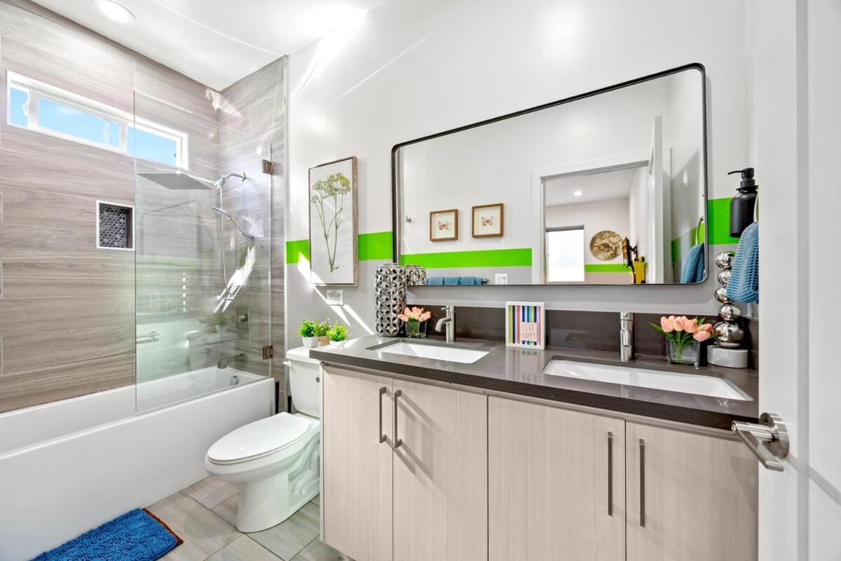 Holiday home A- Stylish And Comfy Noho Retreat- 5 Star Area, Hot Tub