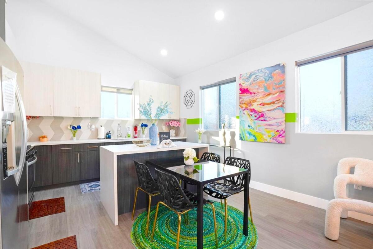 A- Stylish And Comfy Noho Retreat- 5 Star Area, Hot Tub